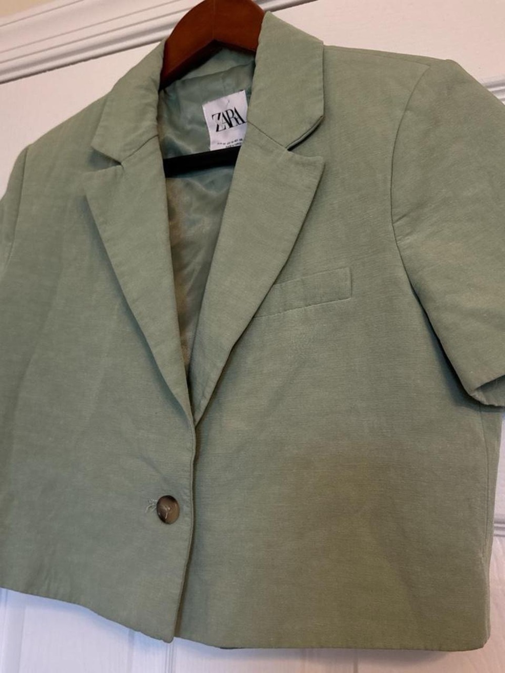 Zara Short-Sleeve Cropped Blazer in mint - Picture 2 of 5